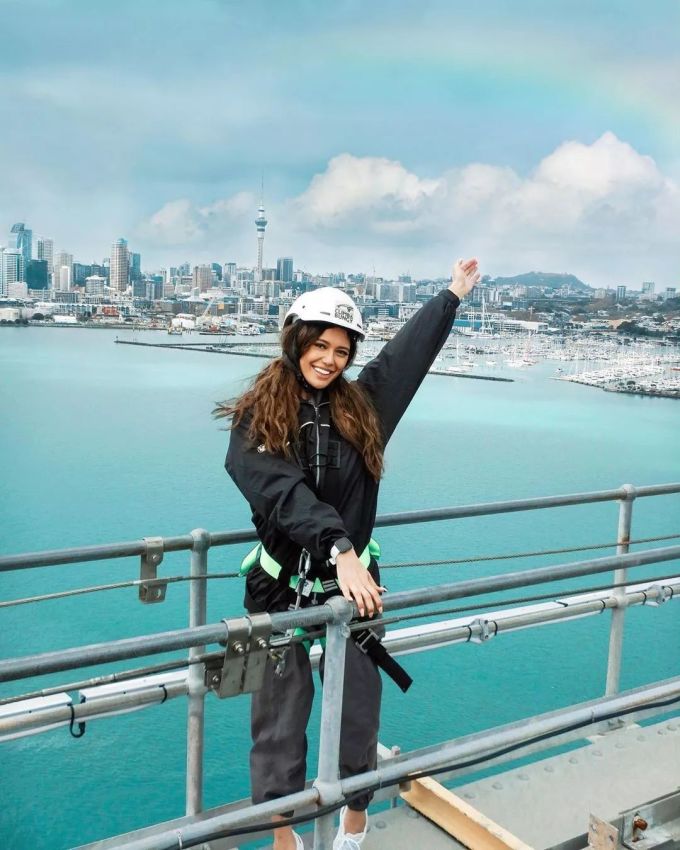 爱游戏竞技-新西兰田径选手突破自我，刷新个人记录