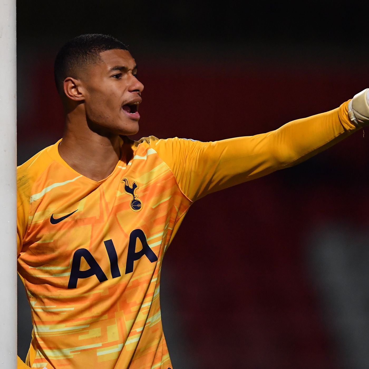 摩纳哥热刺险胜，主帅盛赞球员表现