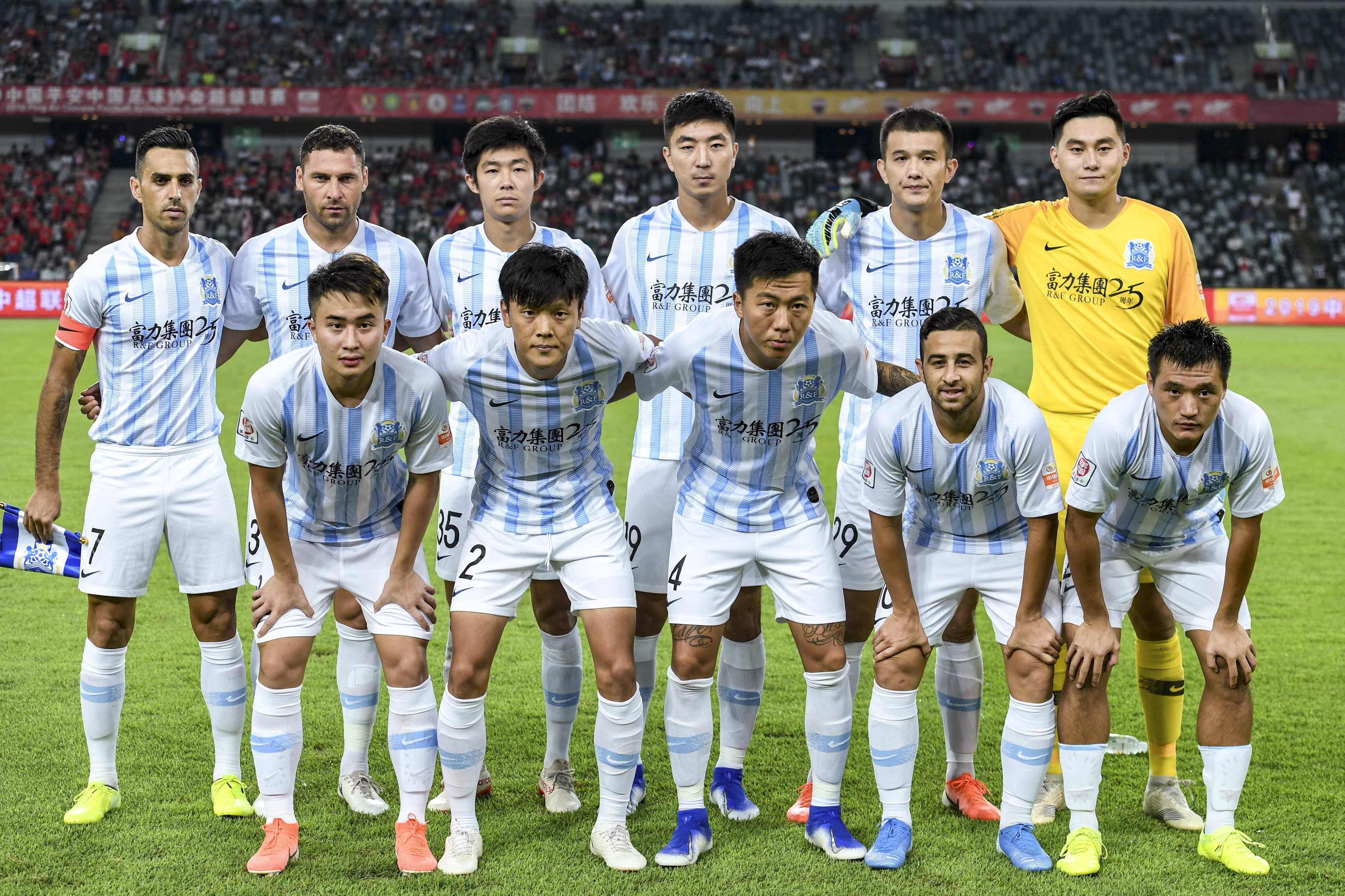 广州富力主场击败对手,追逐中上游位置的简单介绍