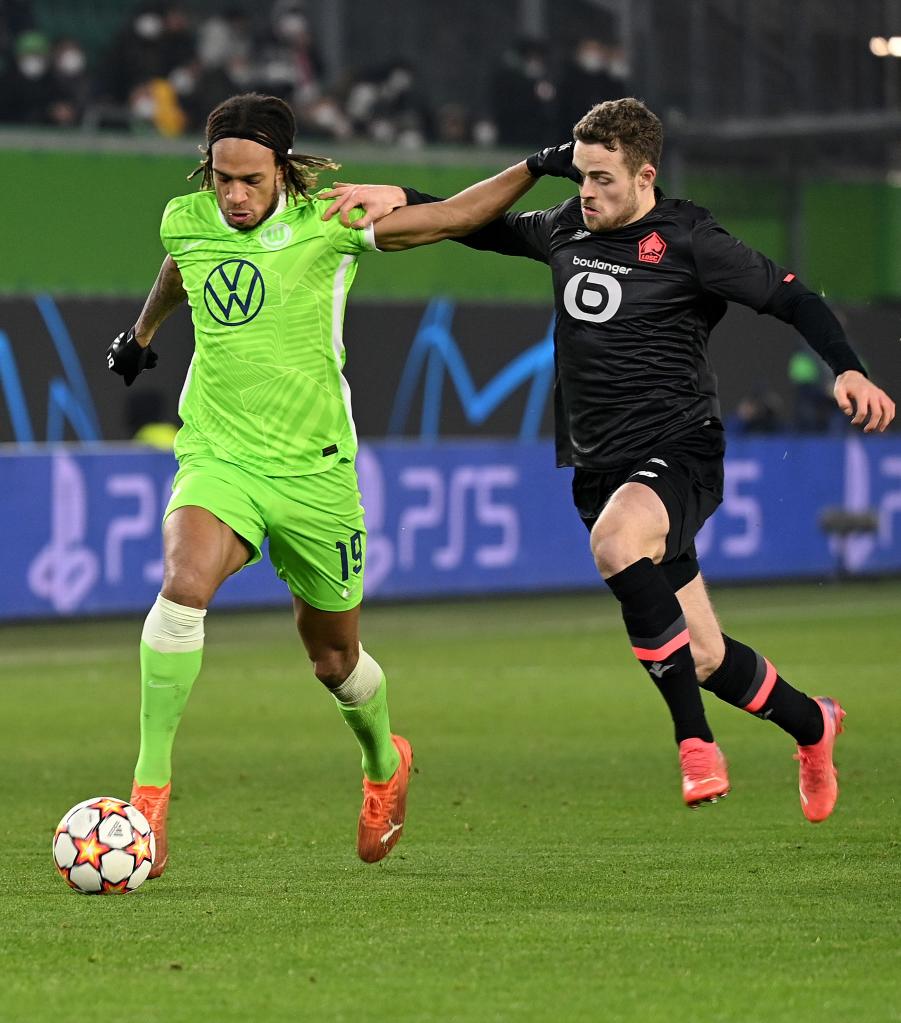 爱游戏平台-关于沃尔夫斯堡客场胜利,积分榜上升的信息